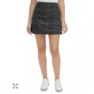 Calvin Klein Women's A-Line Felt  Mini Skirt With Side Zipper Size 8 NEW
